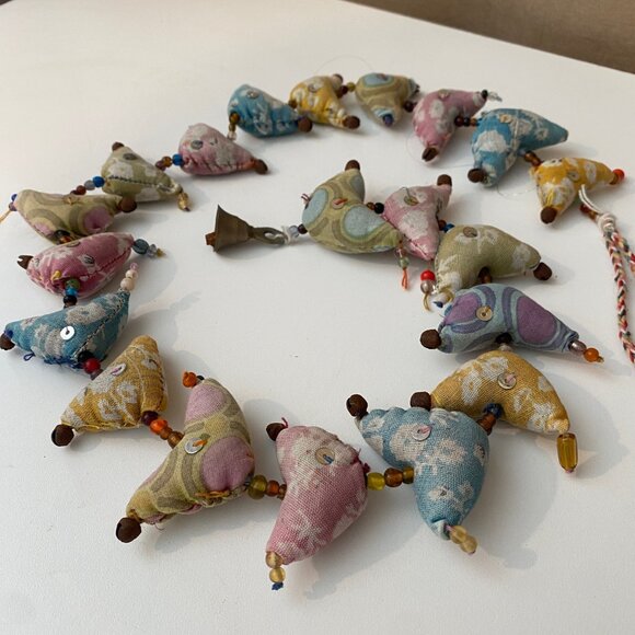 Vtg Fabric Bird Garland Hanging‎ Bell Chime Boho Folk Art 32.5" - Picture 4 of 4